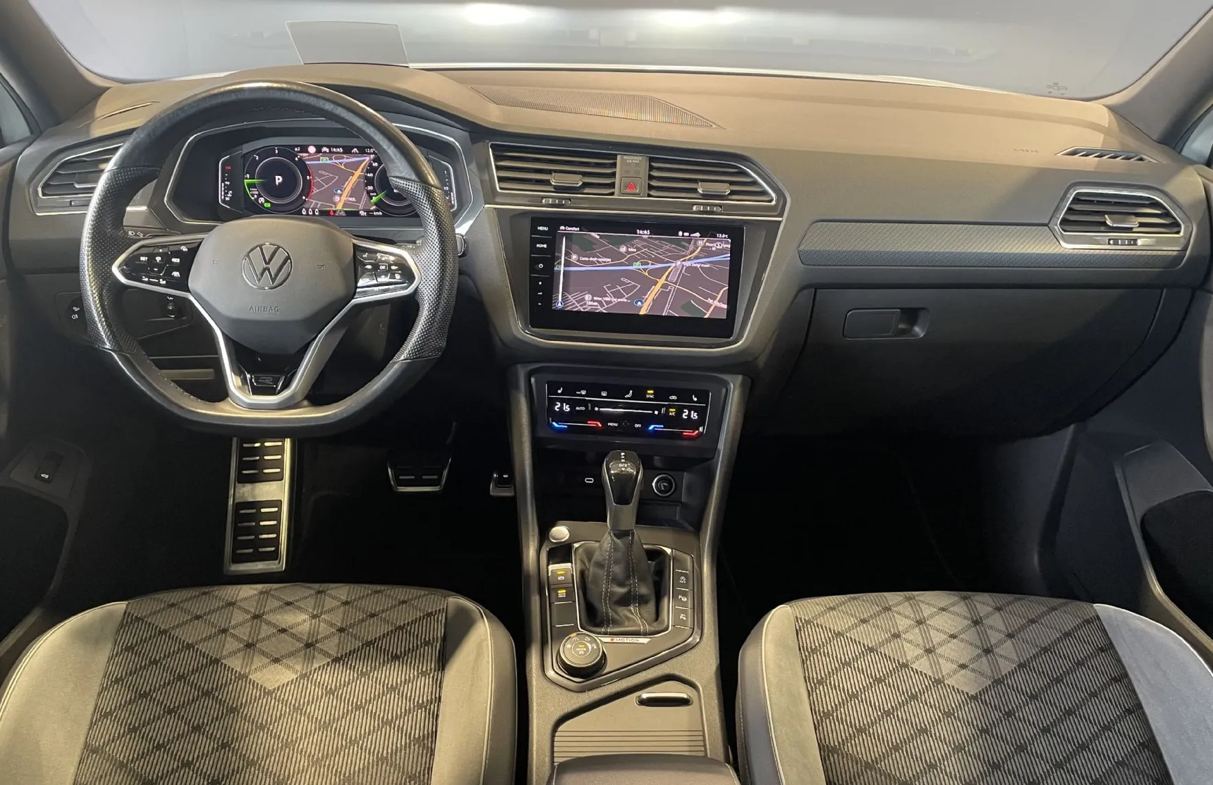 Zunanja slika - VW Tiguan Allspace - 4MOT R-LINE HEADUP-KEYLESS-VIRTUAL-360-KLJUKA-NAV - 12