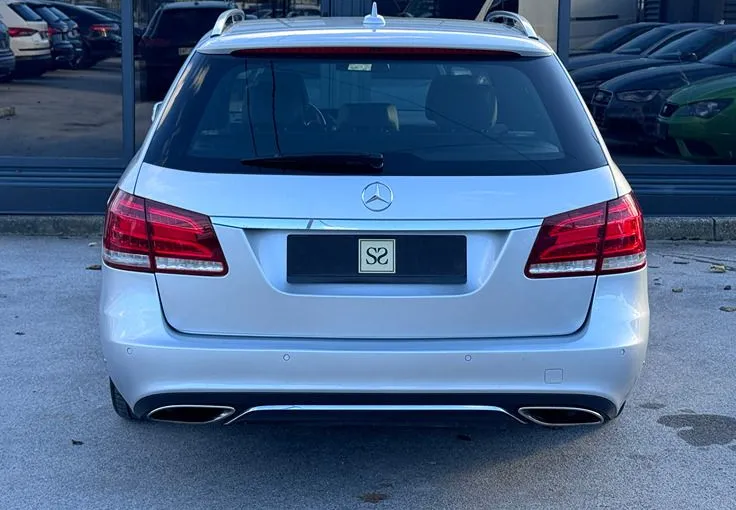 Zunanja slika - Mercedes-Benz E-Razred - E 220 BlueTEC Navi Usnje LED F1 BT Temp Park SZ - 6