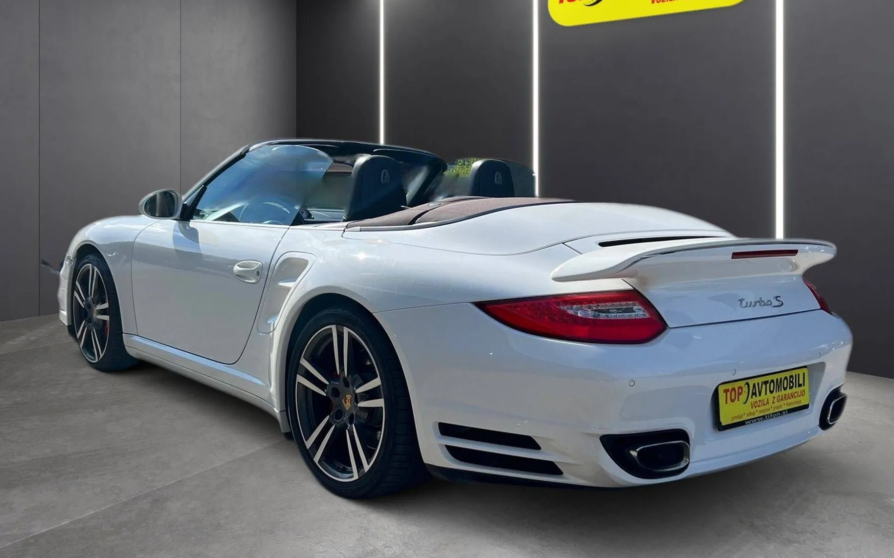 Zunanja slika - Porsche 911 Cabriolet - Turbo S XENON NAVI PDC GRETJE HLAJENJE TEM TOP - 4