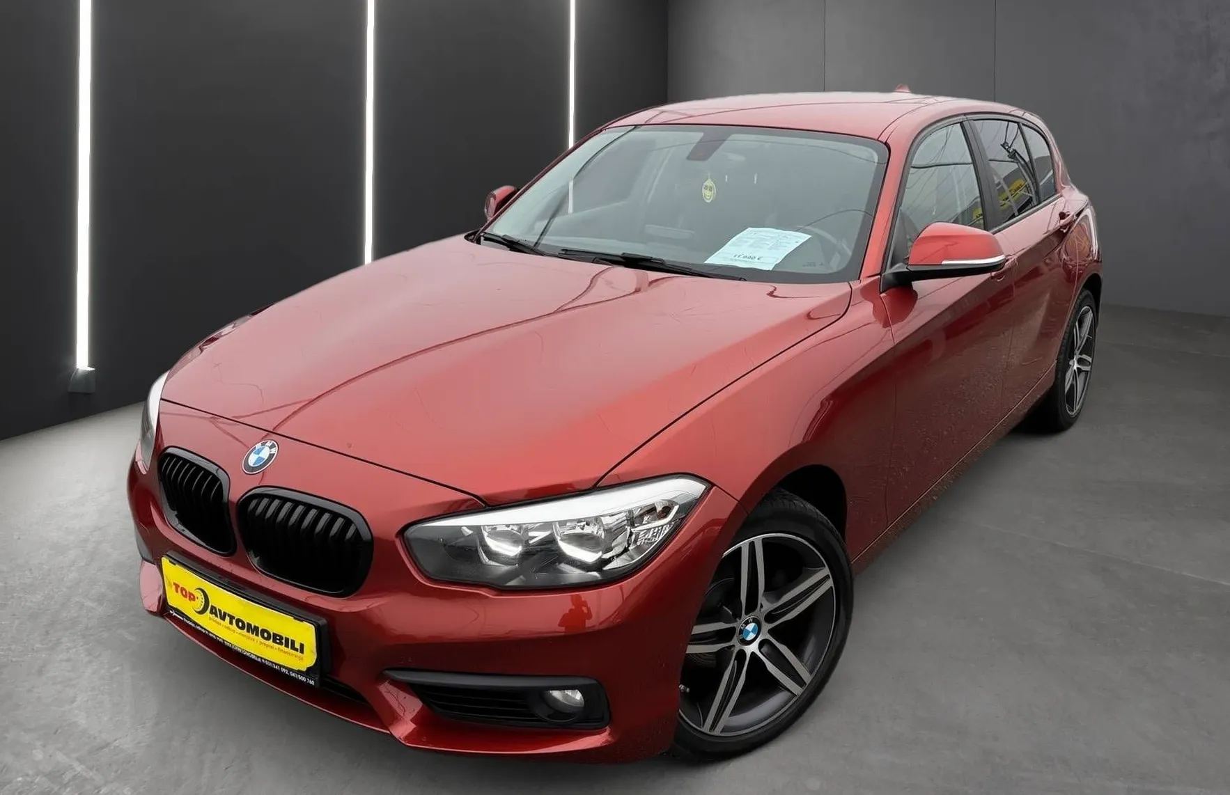 Zunanja slika - BMW Serija 1 - : 118d xDrive LED PDC NAVI TEMPOMAT TOP... - 2