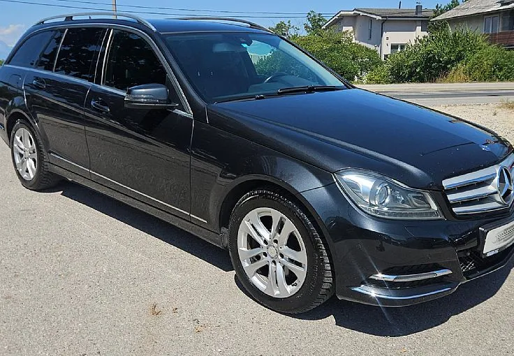 Zunanja slika - Mercedes-Benz C-Razred - 220 CDI 170ks °AVANTGARDE° °XENON° °2x PDC° - 4