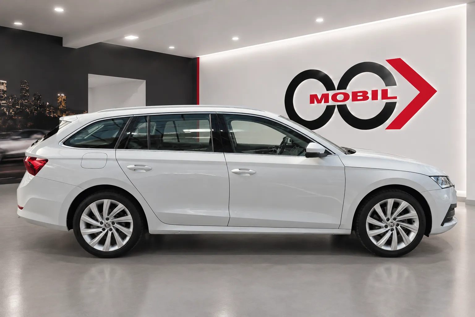 Zunanja slika - Škoda Octavia - Combi 2.0 TDI Style DSG - Matrix.DCC.HUD.Canton .. - 4