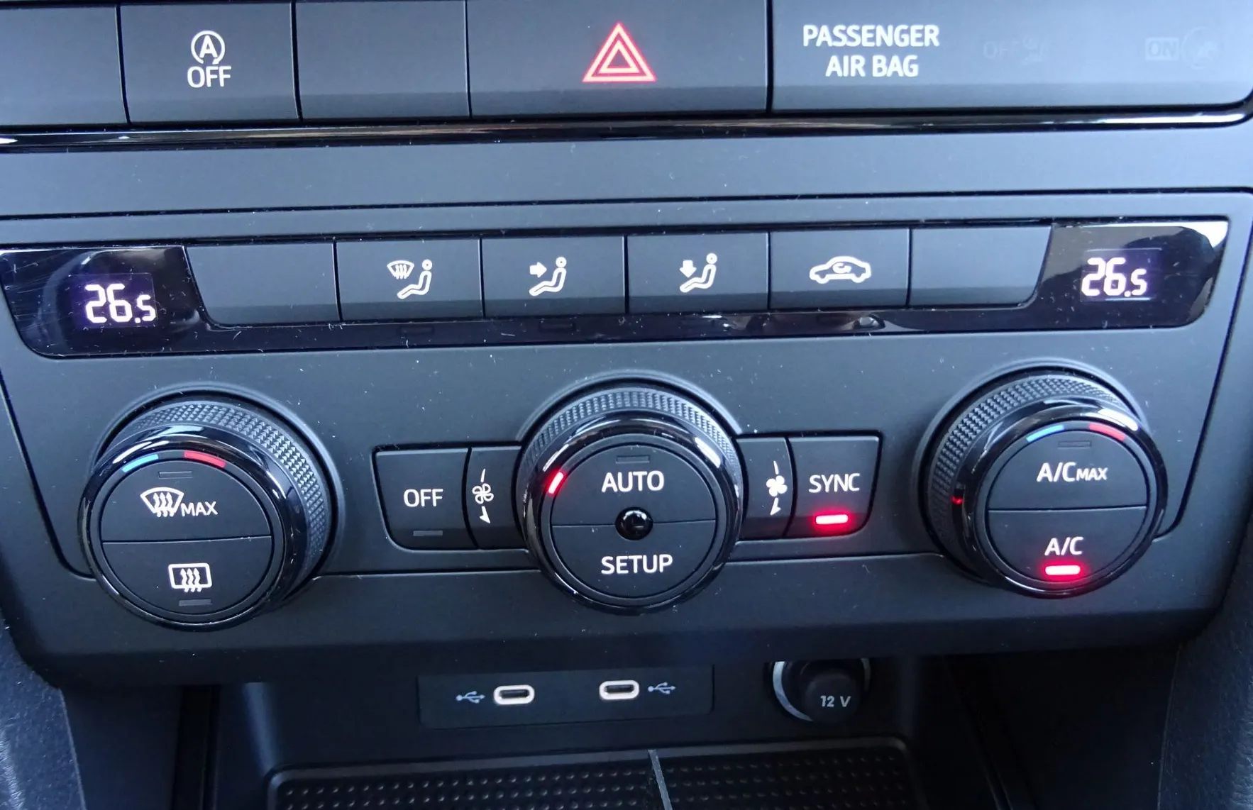 Zunanja slika - Seat Ateca - 1.0 TSI  HOLA 116KM - CELOETNE PNEVMATIKE - - 16