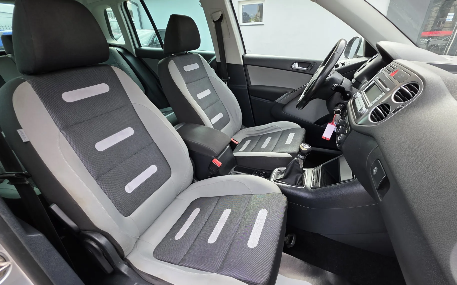Zunanja slika - VW Tiguan - 2,0 TDI 4motion SLO KLJUKA PARK ASSIST ALU... - 14