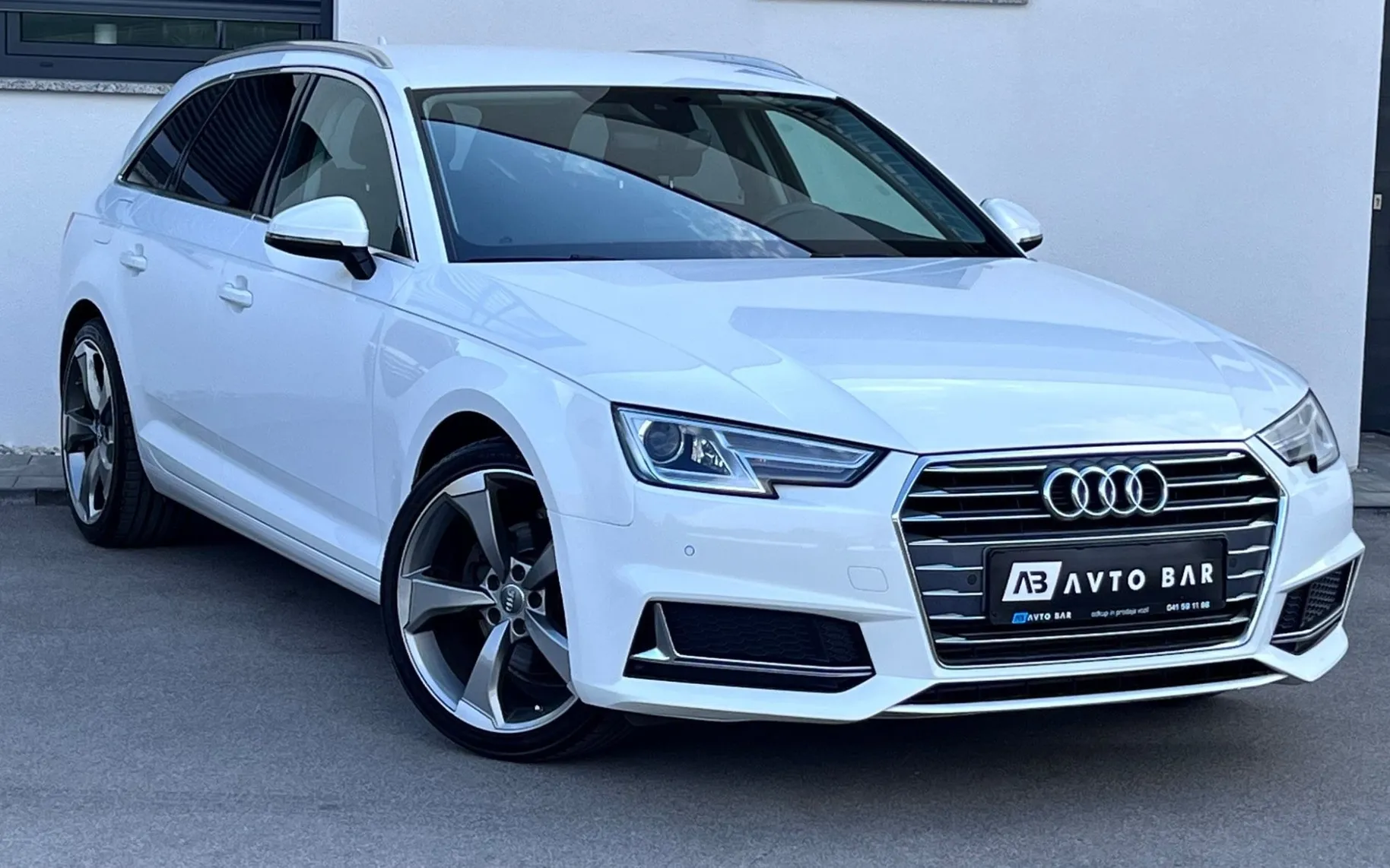 Zunanja slika - Audi A4 Avant - 40 TFSI+S tronic+NAVI+KLJUKA+PDC - 3