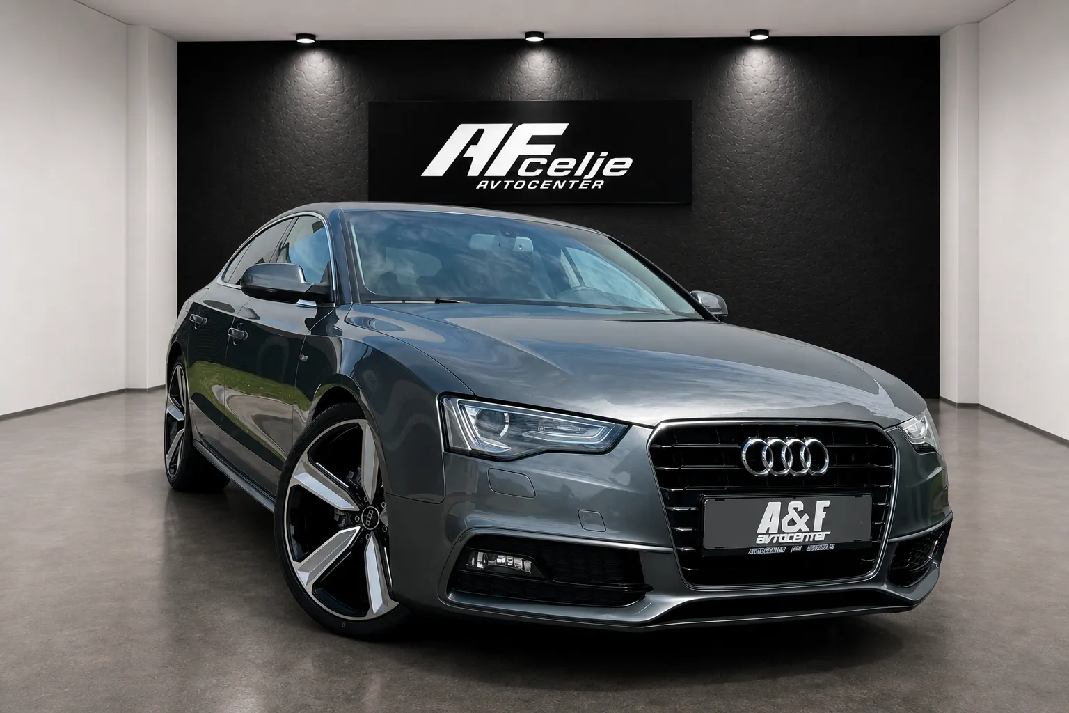 Zunanja slika - Audi A5 Sportback - 2.0 TDI-2X S LINE-185.000km-LIZING ZA TUJCE-NAVI-. - 3