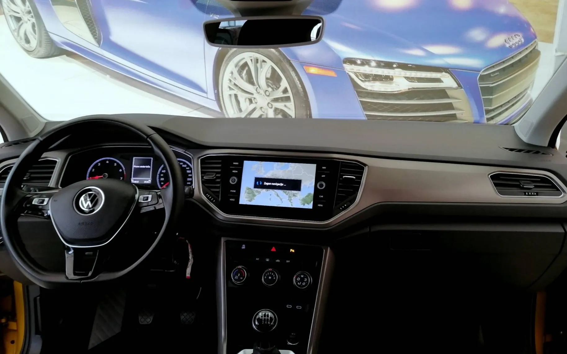 Zunanja slika - Volkswagen T-Roc - TSIStyle  LED NAVI ALU ACC RADAR KLJUKA KOT-NOV .. - 6