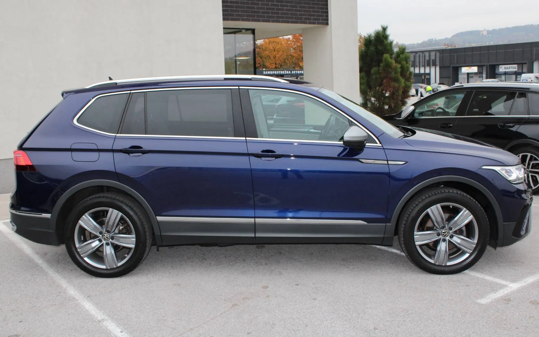 Zunanja slika - Volkswagen Tiguan Allspace - 2.0 TDI 4MOTION DCC VIRTUAL HEAD UP ACC IQ MATRIX - 6