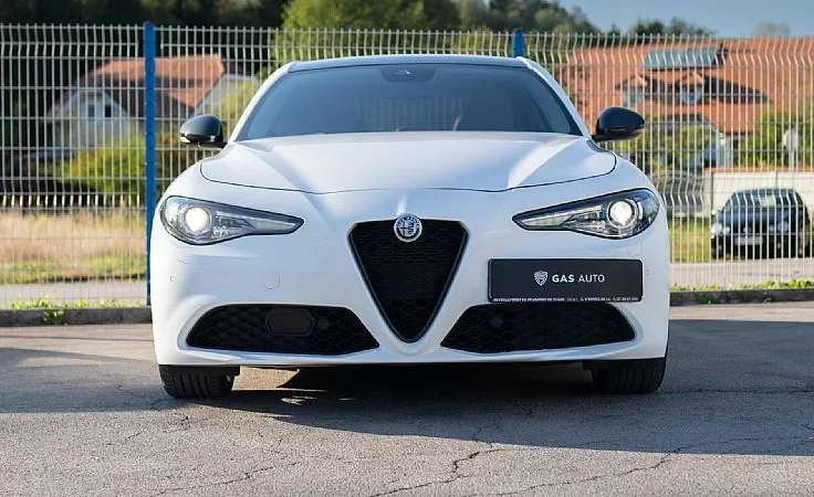 Zunanja slika - Alfa Romeo Giulia - 2.0 Turbo aut. B-Tech 314hp - 2