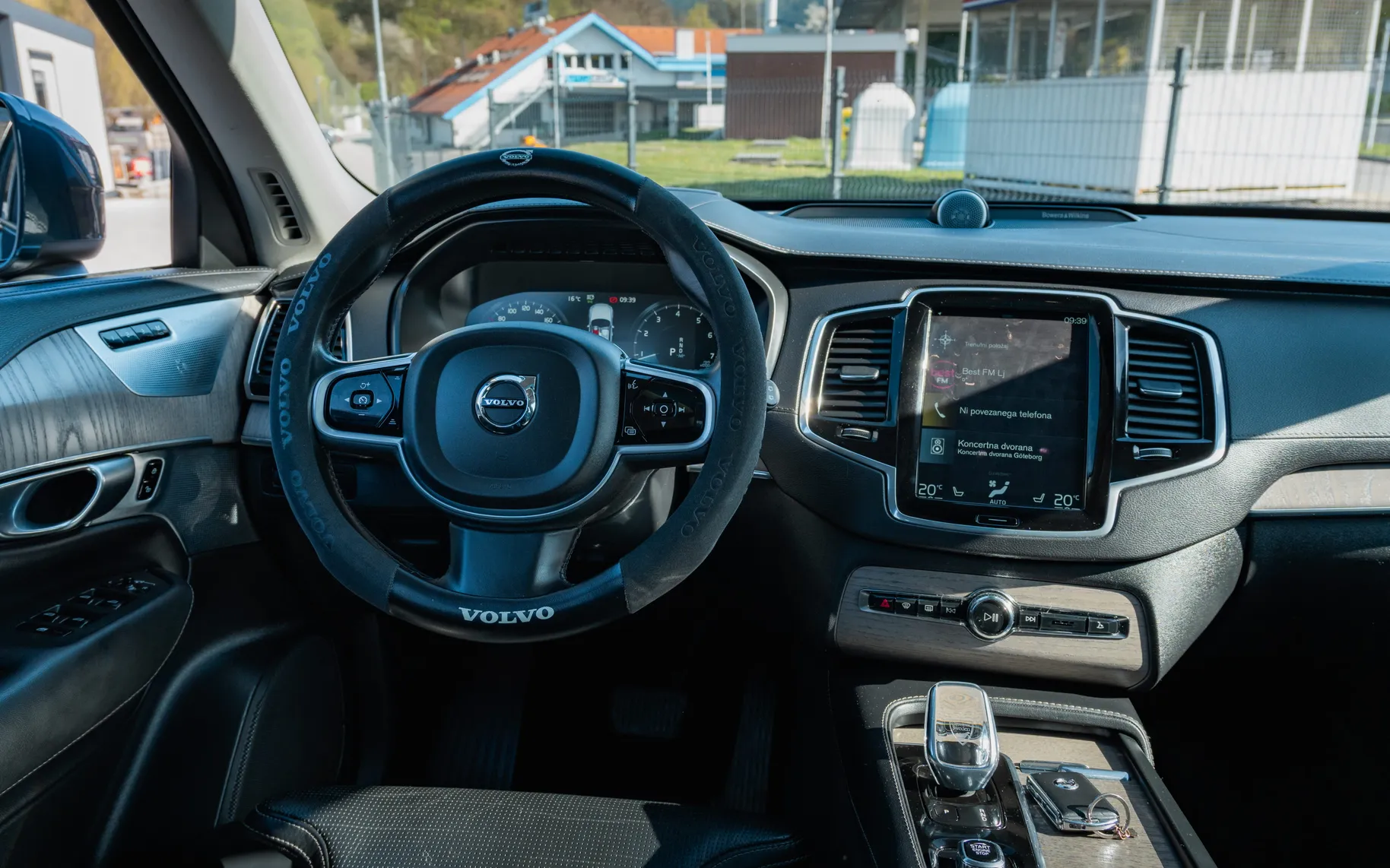 Notranja slika - Volvo XC90 - B6P AWD Inscription Avt. - 10