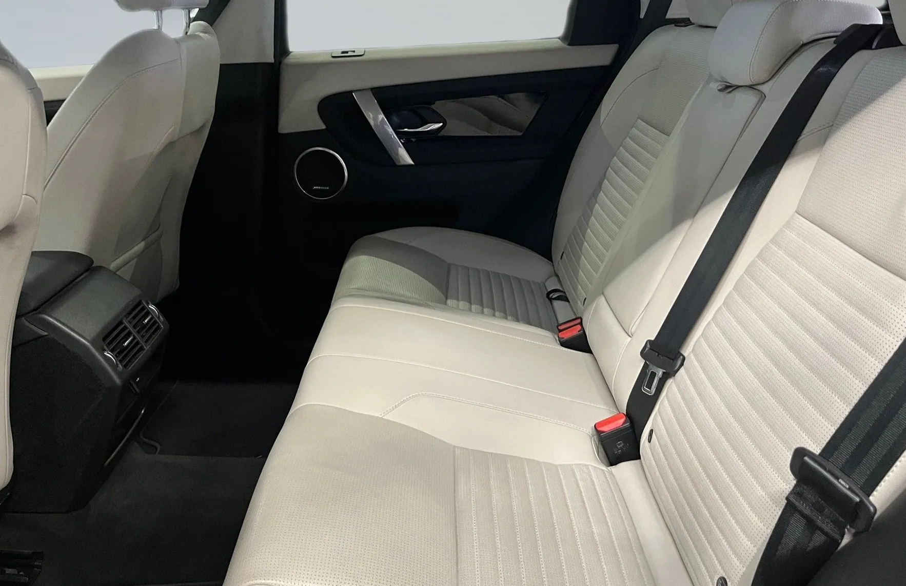 Zunanja slika - Land Rover Discovery - 2.0 MHEV AWD AUT. - 11