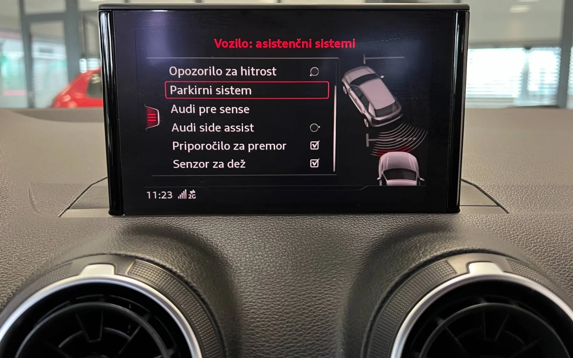 Zunanja slika - Audi Q2 - 30TDI-S-TRONIC-S-LINE-FULL-LED-KAM-MRTVI-KOTI-PDC - 16