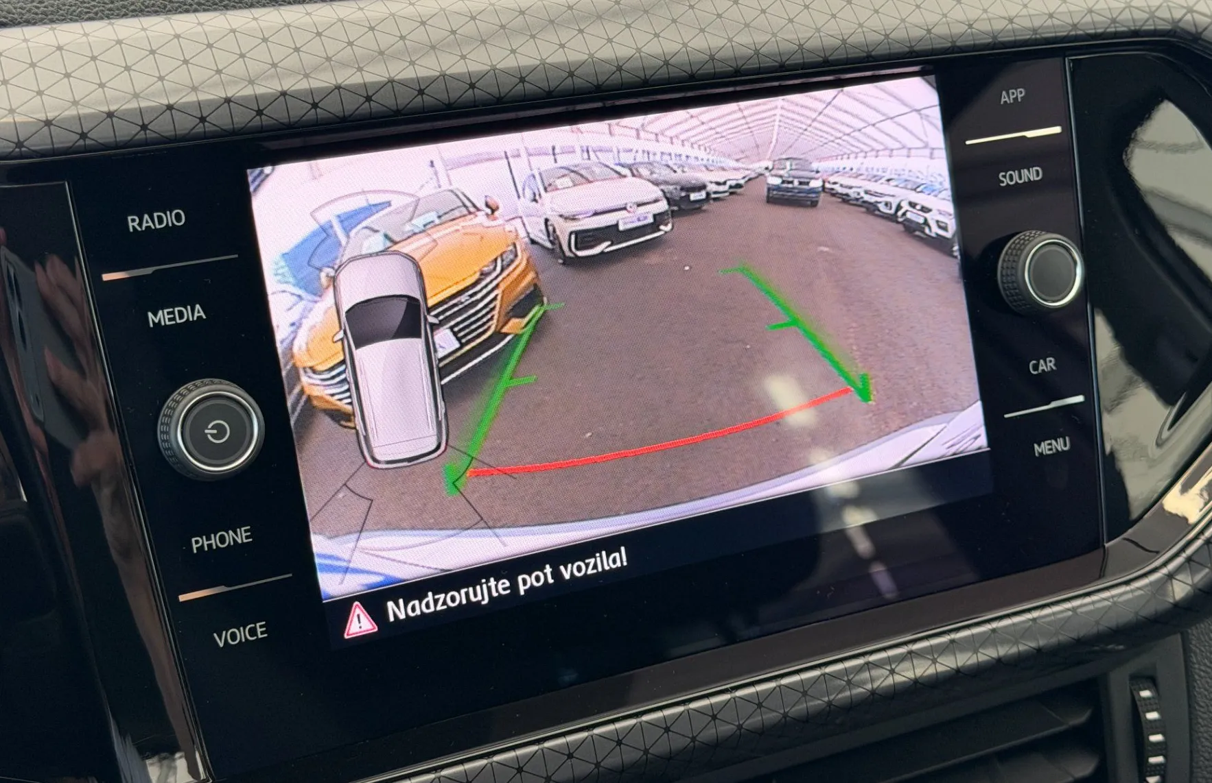 Zunanja slika - Volkswagen T-Cross - Style 1.0 TSI  SLO-1.LASTNIK KAMERA-LED ŽAROMETI - 8