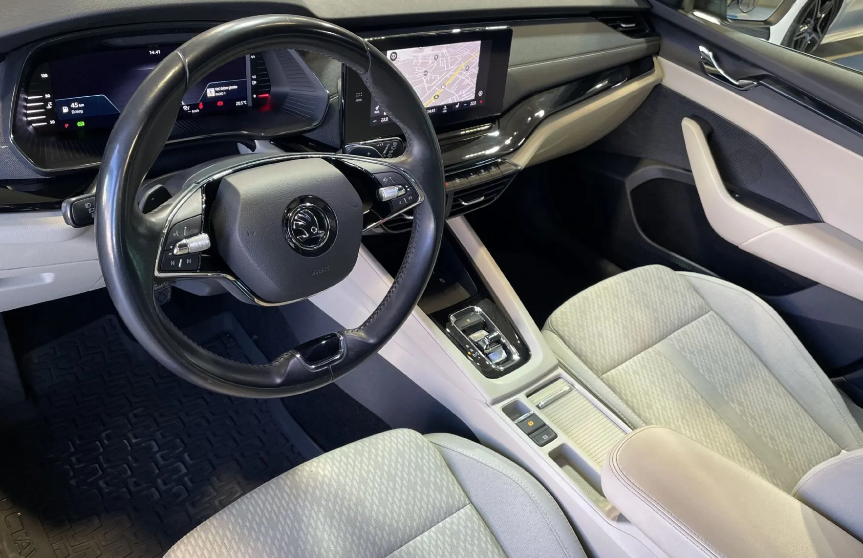 Zunanja slika - Škoda Octavia - VIRTUAL-NAVIGACIJA-LANE-RADAR-LED-DSG-ALU-KEYLESS - 8