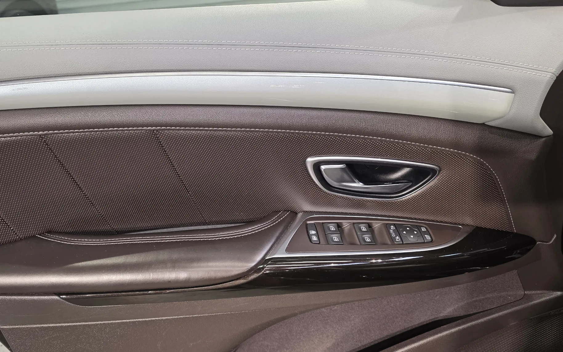 Zunanja slika - Renault Espace - dCi 160 Initiale Paris EDC SLO ACC PANO 4CONTROL LED - 6