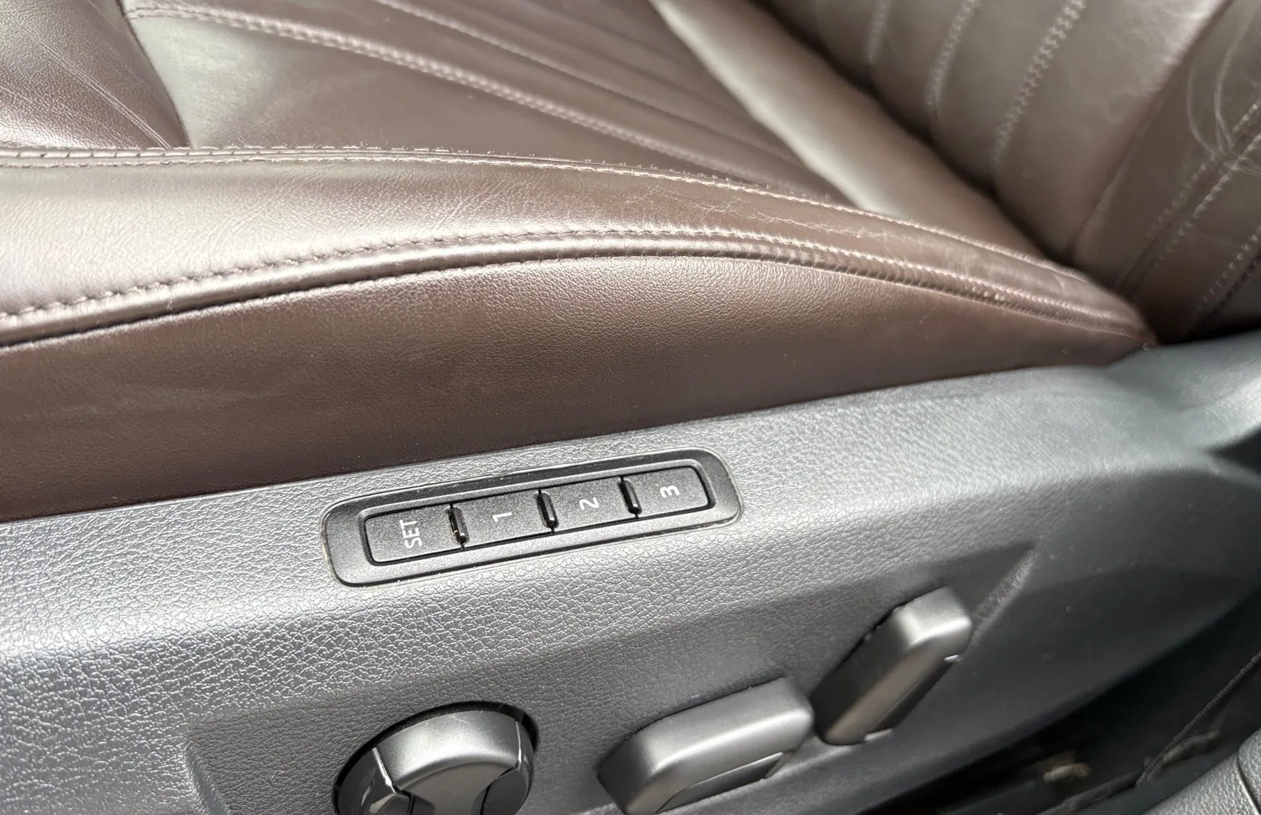 Zunanja slika - Škoda Superb - 2.0 TDI L K Combi DSG 4X4 ... - 14