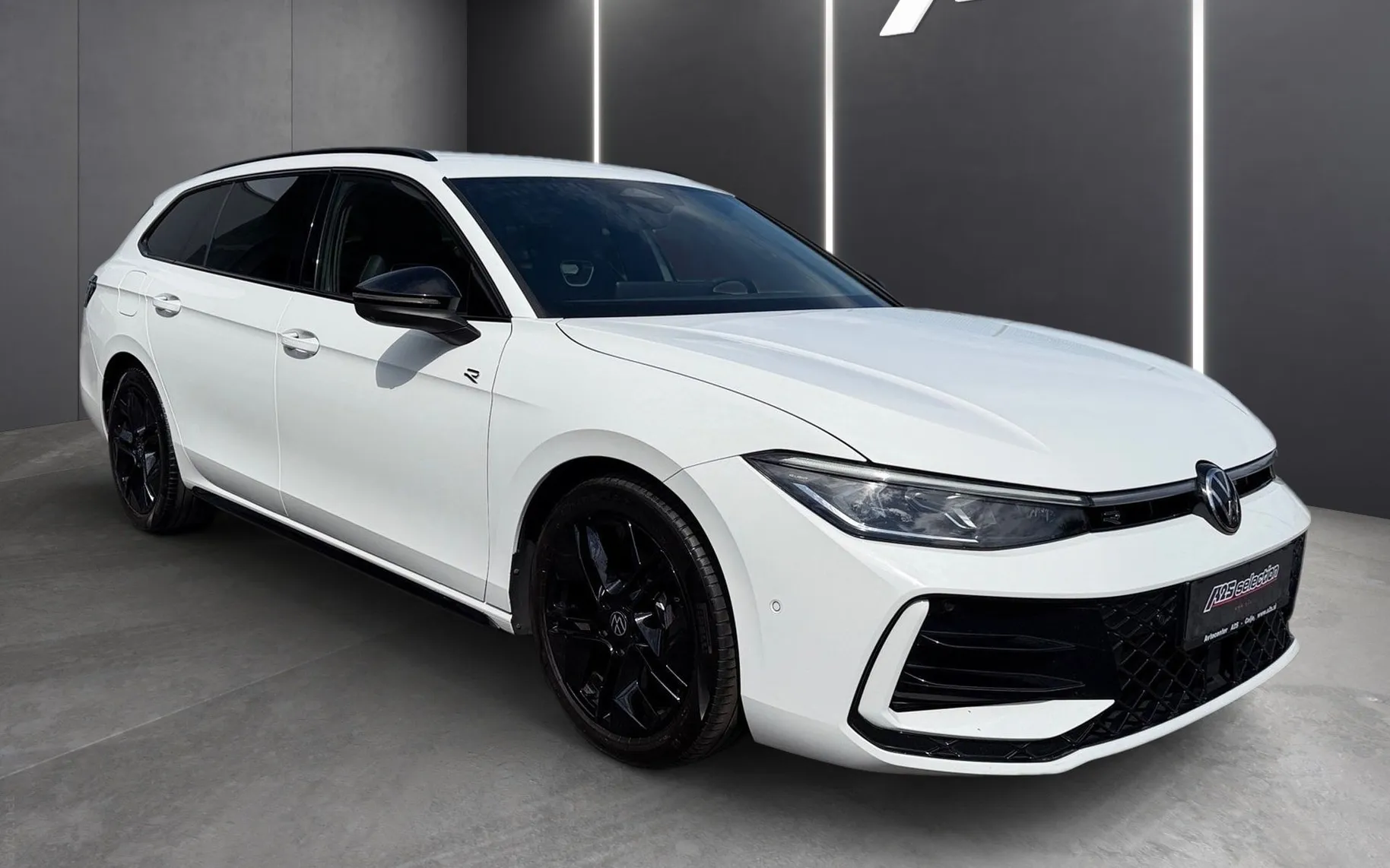 Zunanja slika - Volkswagen Passat Variant - 4motion 2.0 TDI BMT R-Line DSG-SLO-Kljuka-Masaža.. - 2