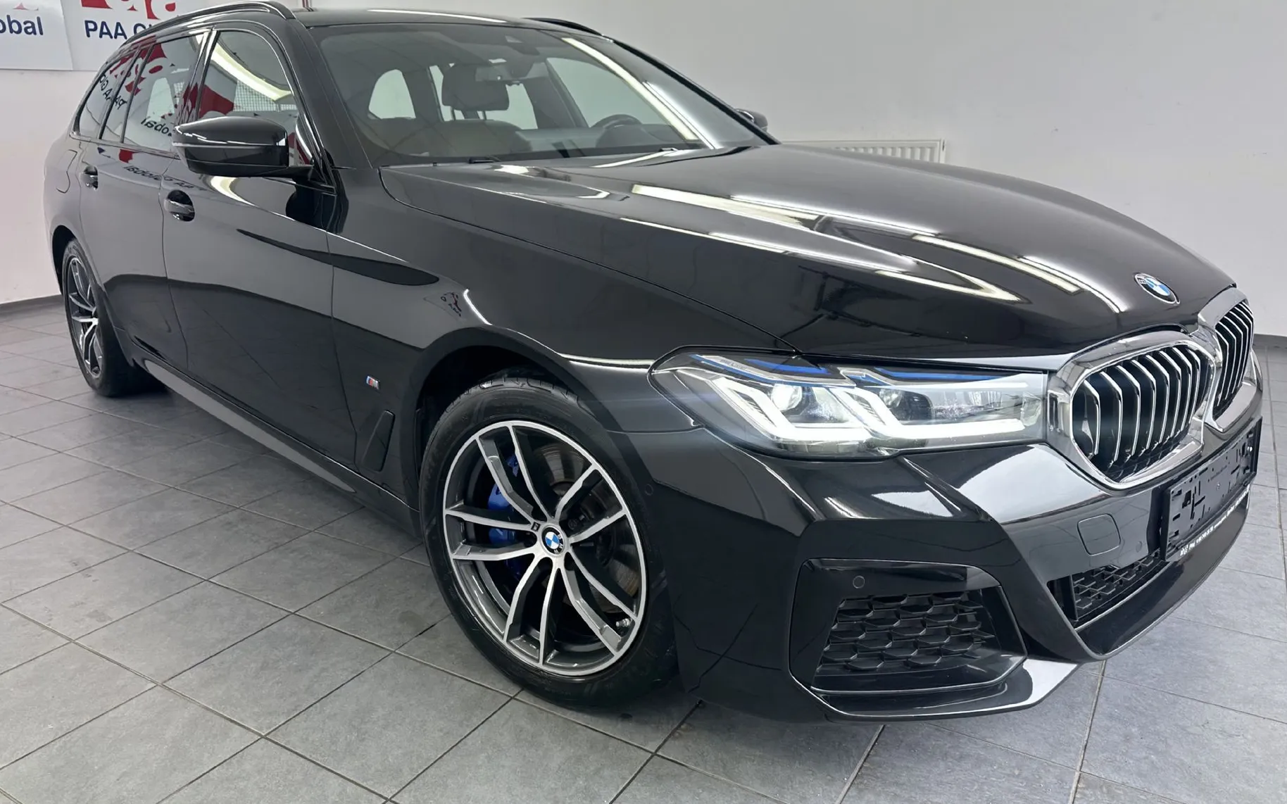 Zunanja slika - BMW Serija 5 - Touring: BMW 5 Touring  530 i xDrive M Sport 2.0 185 KW - 2