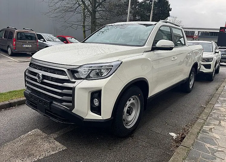 Zunanja slika - SsangYong Musso - Grand 2.2 XDi Active+ 4WD A T - 1