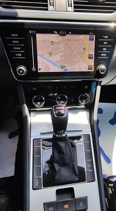 Zunanja slika - Škoda Superb - 2.0 TDI  Combi DSG 110 kW PDC-ACC-MRTVI KOT - 11