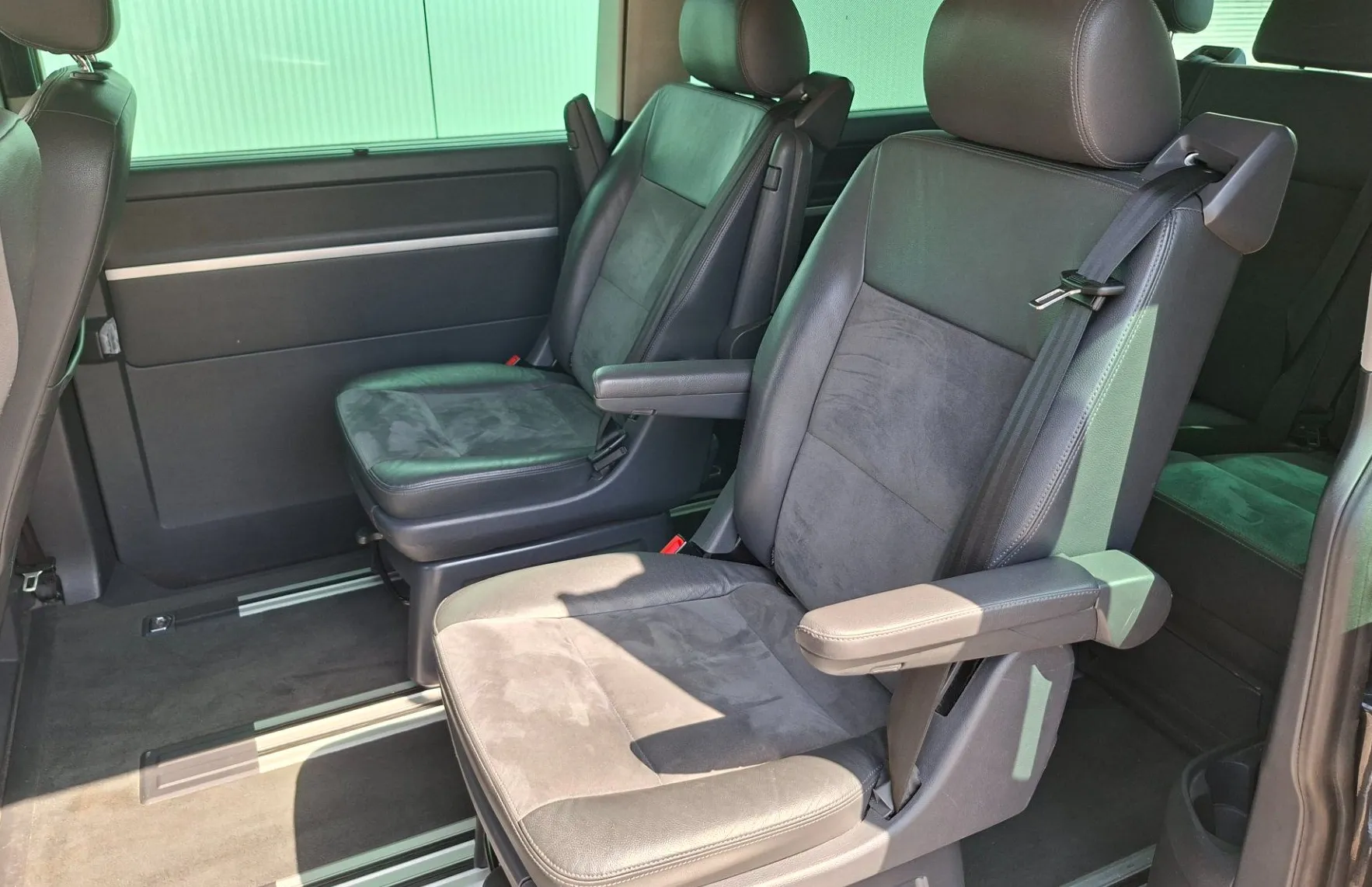Zunanja slika - Volkswagen Multivan - 2.0 TDI Highline DSG - 6