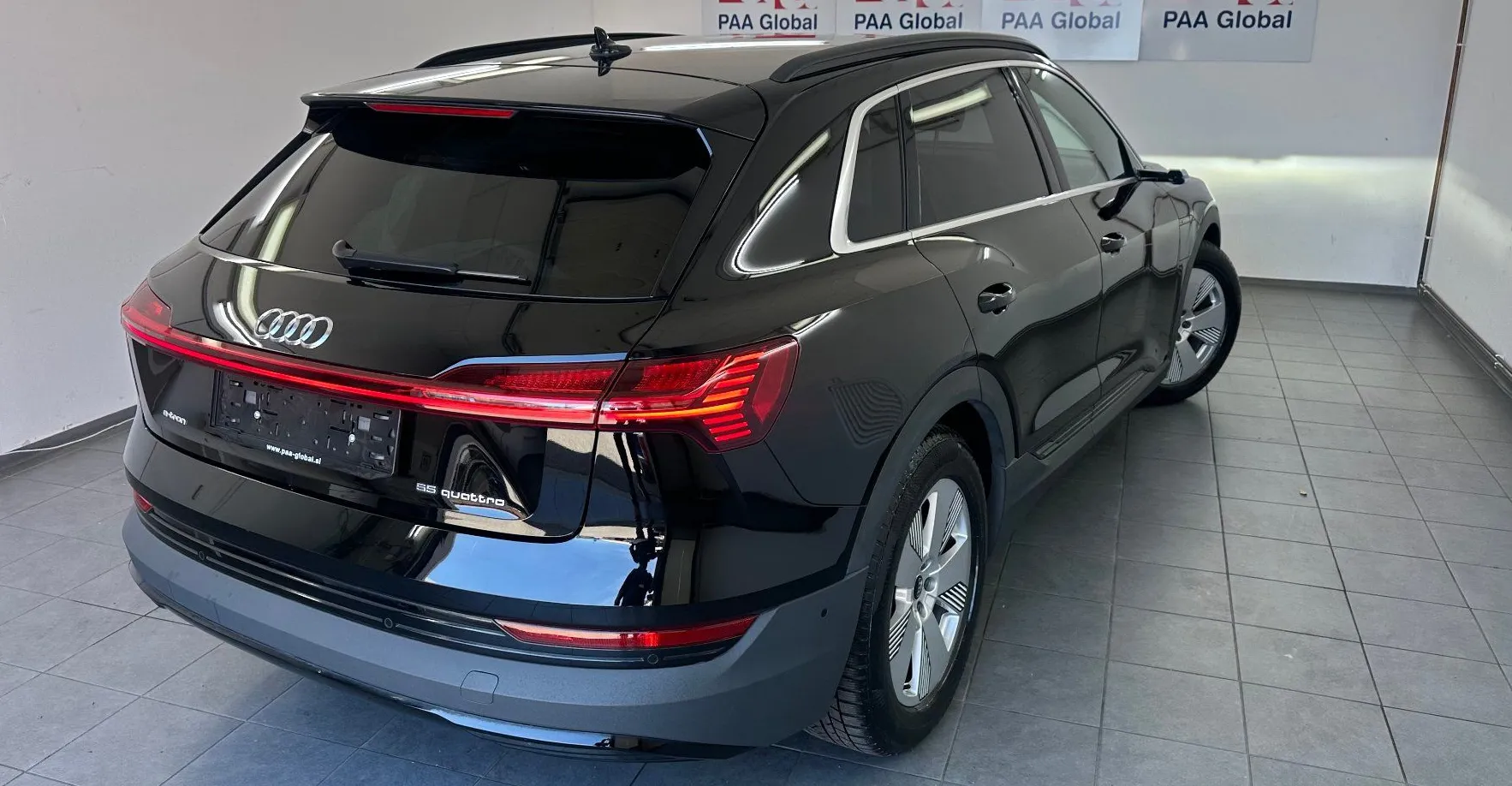 Zunanja slika - Audi e-tron - Audi  S line quattro 55.NEMŠKI+4ALU.KAMERA.K - 6
