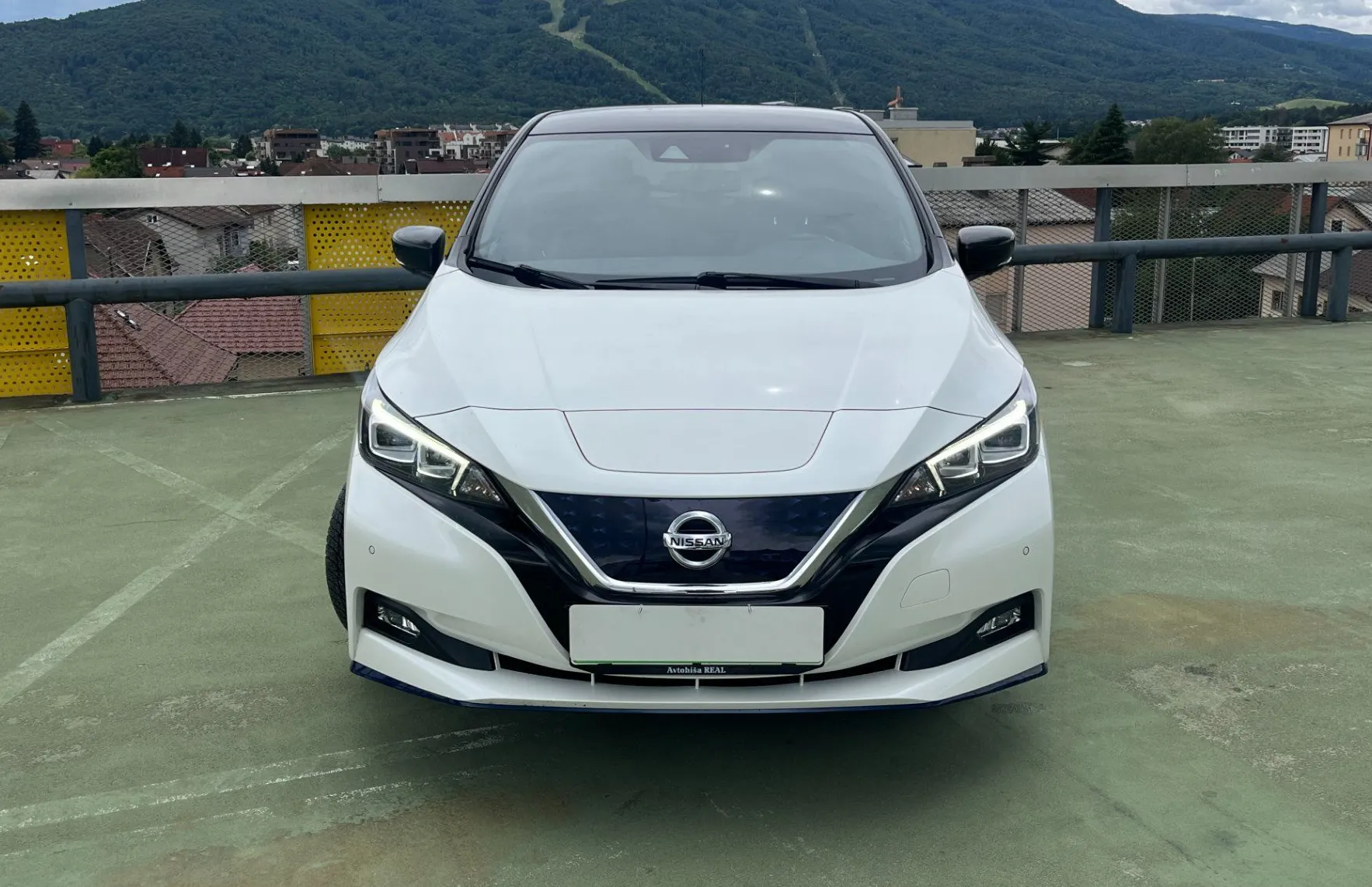 Zunanja slika - Nissan Leaf - Elektro 59 kWh Tekna 360° POGLED.TOPL. ČRP. ACC - 2
