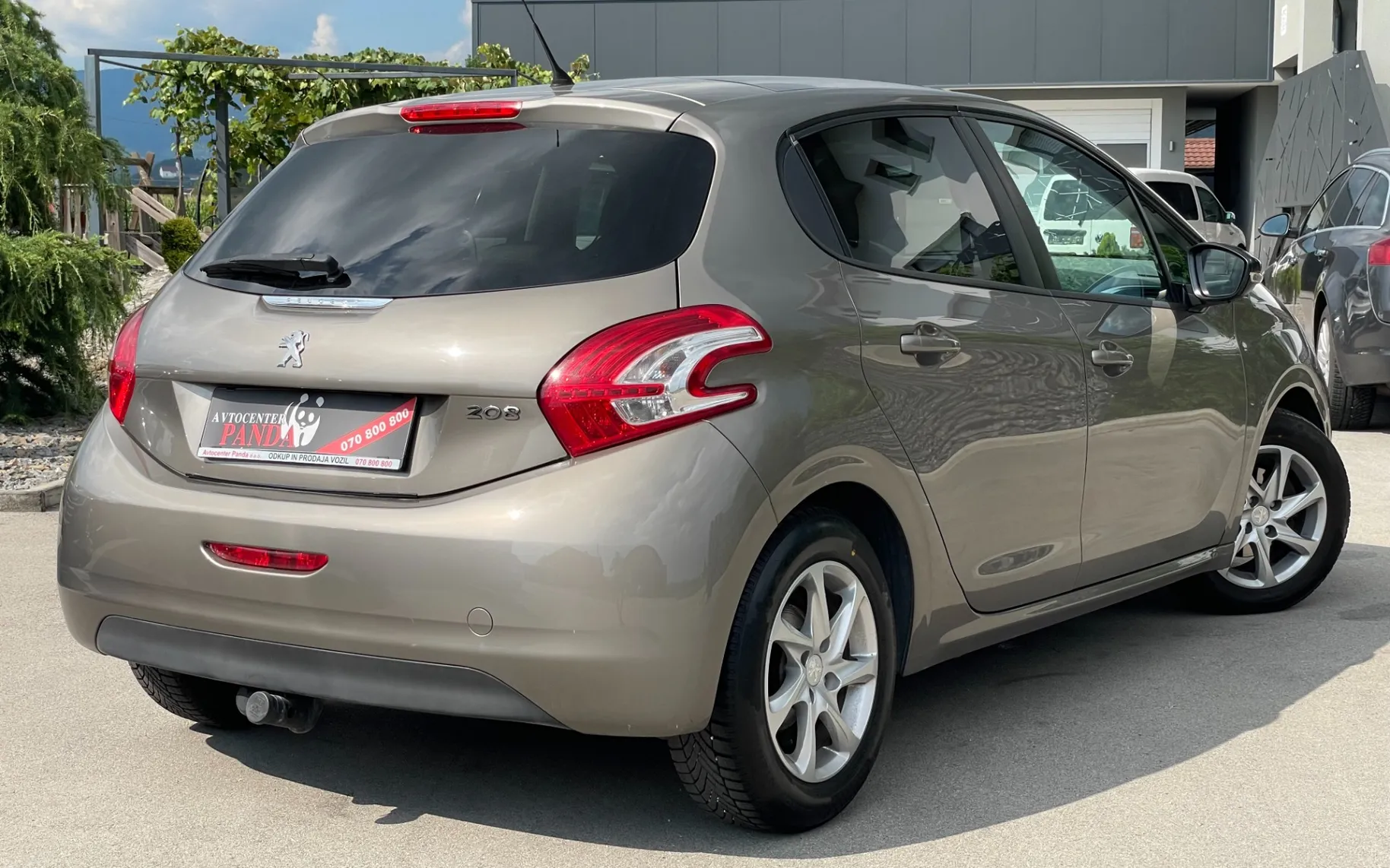 Zunanja slika - Peugeot 208 - 1,4 VTi Allure VTi+SLOVENSKI+SAMO 130.000KM+PANORAMA. - 4