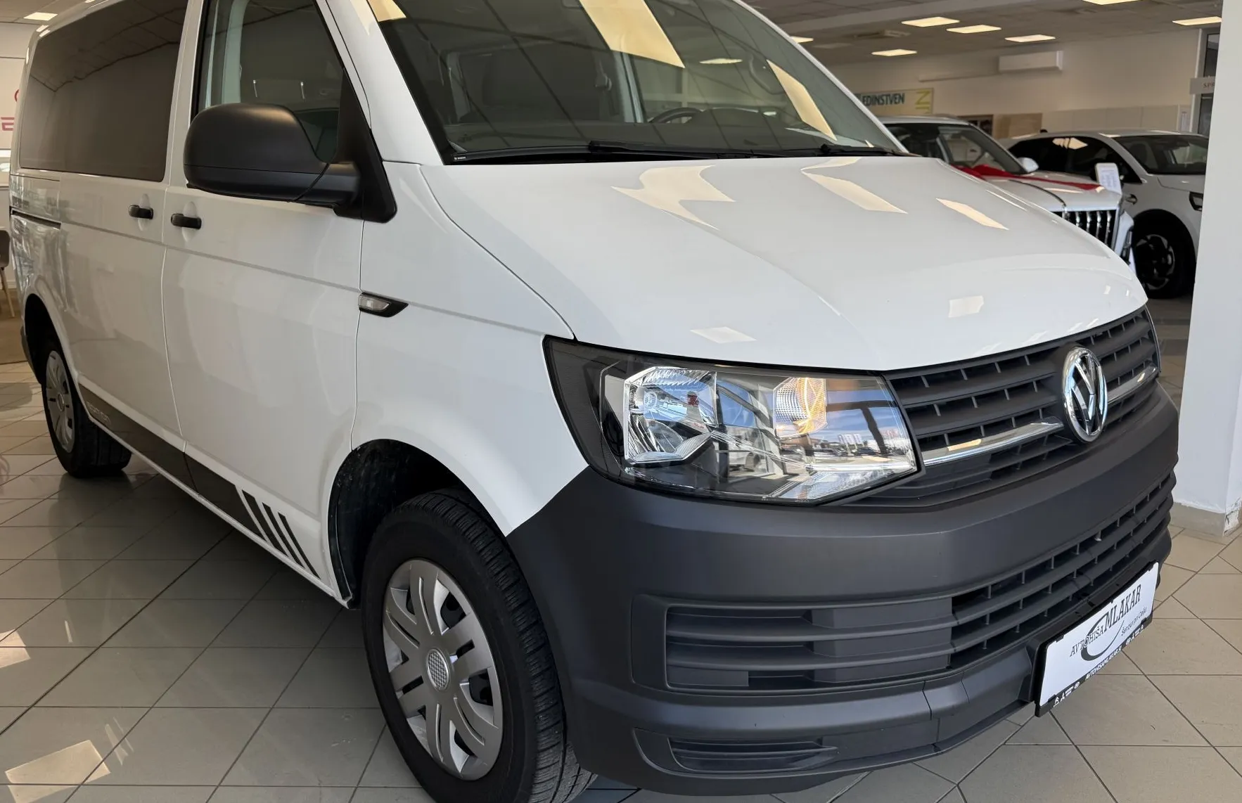 Zunanja slika - VW Transporter - T6 Kombi  7+1  2.0 TDI DSG - 1