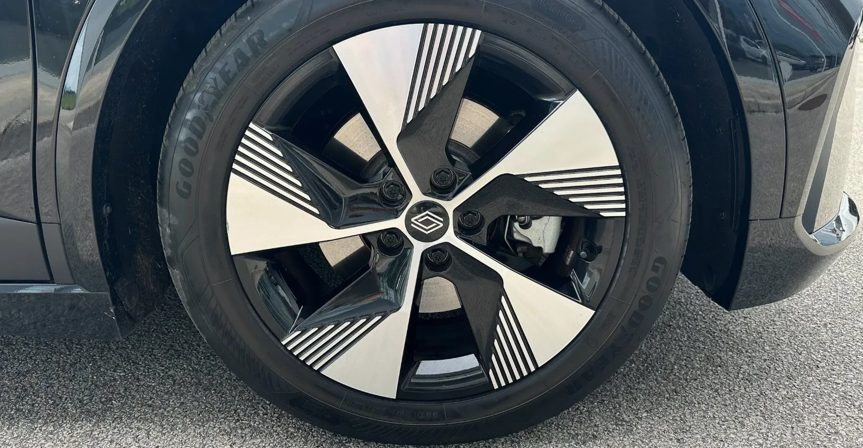 Zunanja slika - Renault Megane E-tech - EQUILIBRE - 17