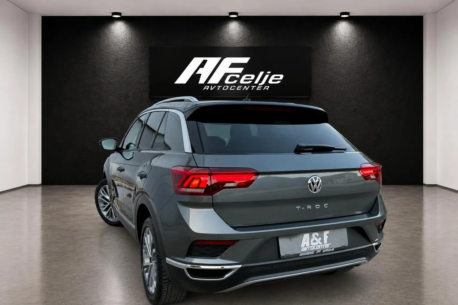 Notranja slika - Volkswagen T-Roc - 1.5 TSI-DSG-VIRUTAL-FUL LED-NAVI-KAMERA-ACC-F1- - 7
