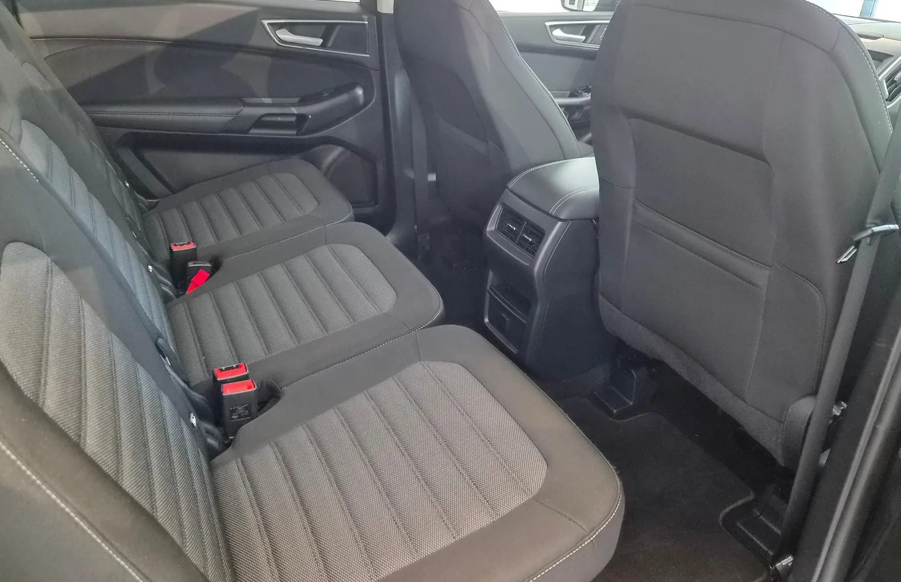 Zunanja slika - Ford S-MAX - 2.0 EcoBlue REZERVIRANO|MRTVI KOT|NAVI|DAB|KAMERA - 10