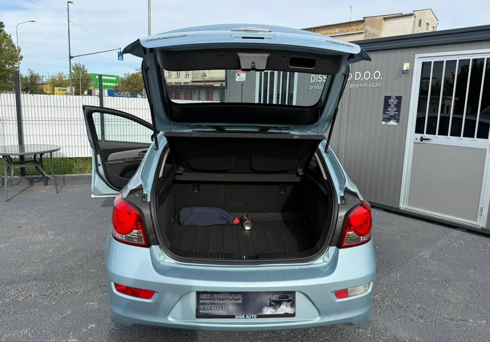Notranja slika - Chevrolet Cruze - 1.6 LT PLIN NA KREDIT BREZ POLOGA - 8