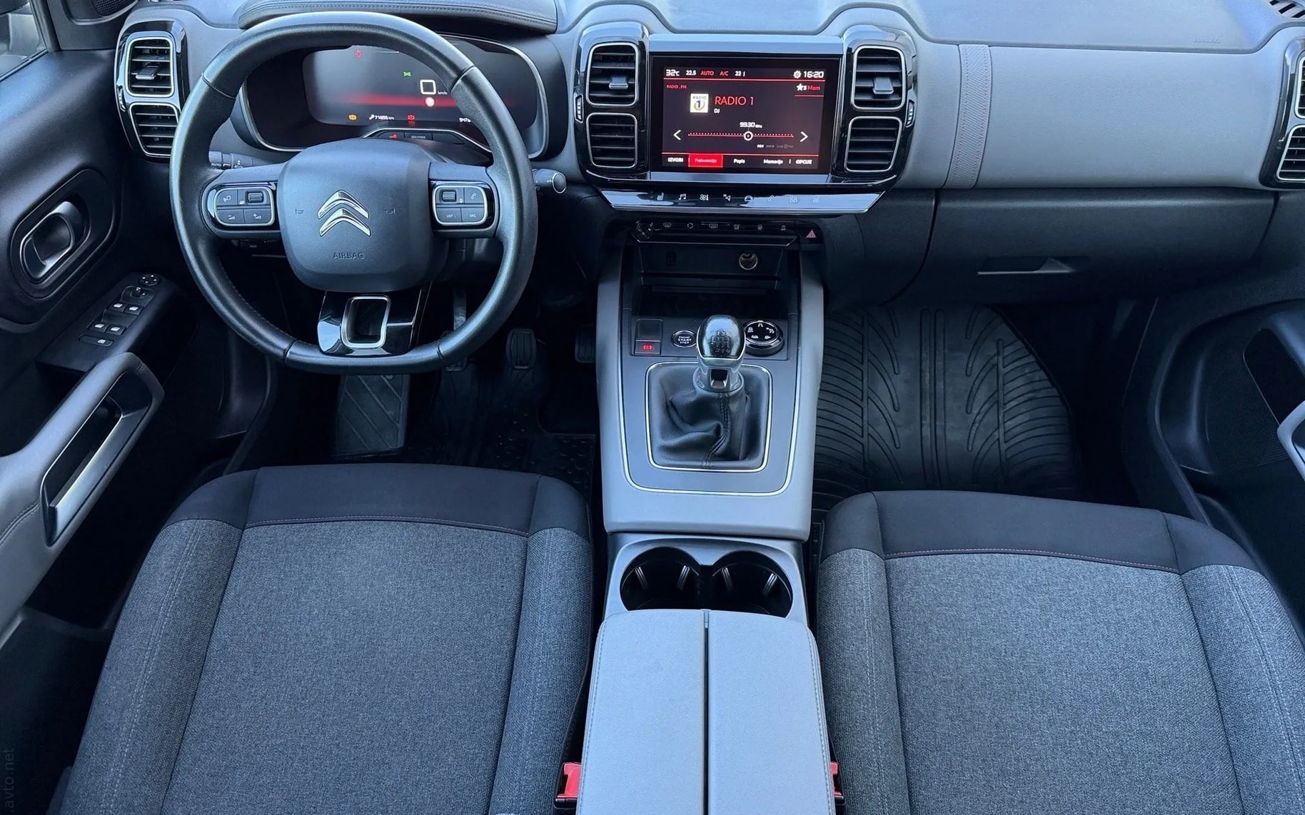 Notranja slika - Citroën C5 Aircross - PureTech 130 S S Shine-SLO-LED-360 kamera-Og.sedež - 9