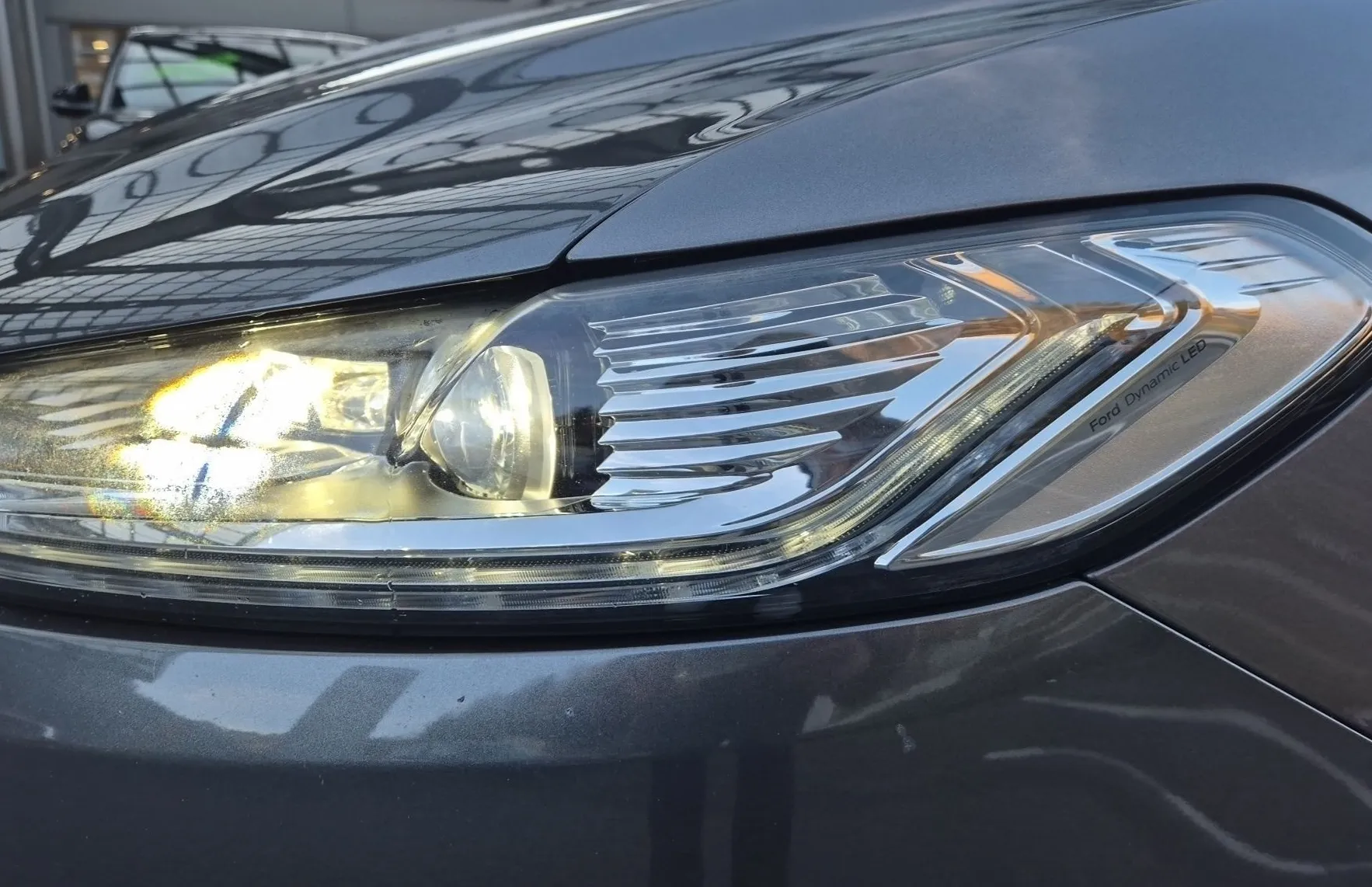 Zunanja slika - Ford Mondeo - Karavan Vignale 2.0 TDCi 210PS Bi-Turbo Powershift - 7