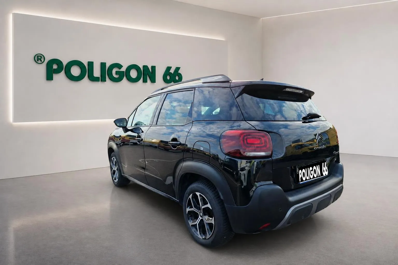 Zunanja slika - Citroën C3 Aircross - 1.2 PureTech 110 Shine-FULL LED-KAMERA-1 LASTNIK - 4