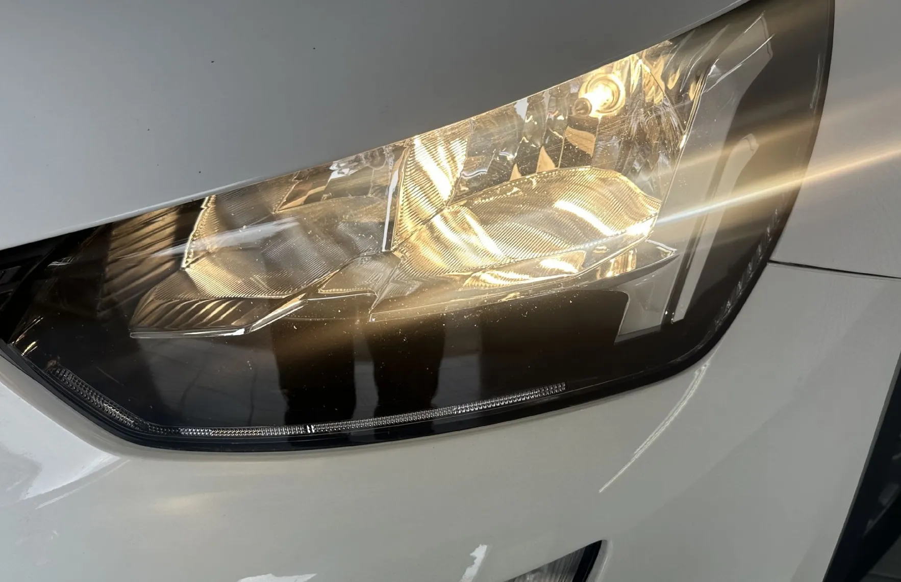 Zunanja slika - Peugeot 2008 - 1.5 BLUEHDI 130 ACTIVE.KAMERA.NAVI.LED.SAMO 90.000 - 3