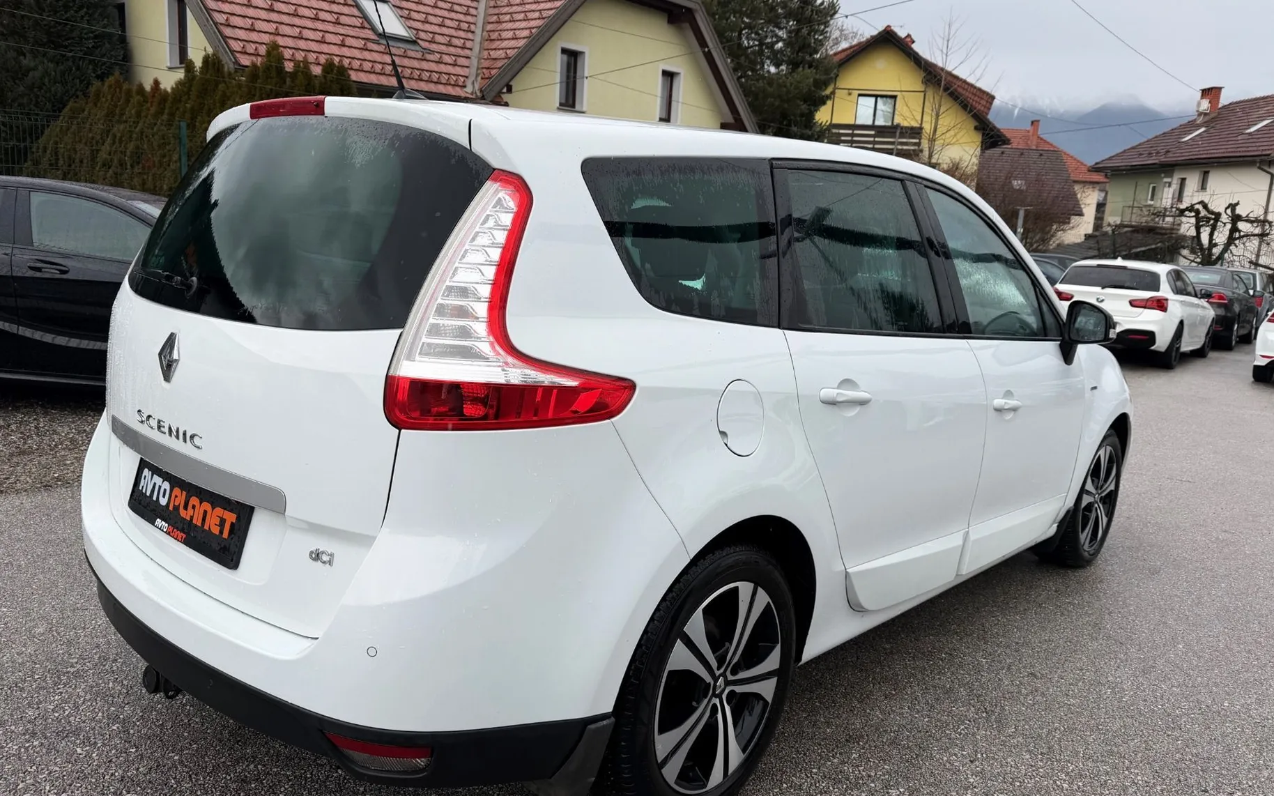 Zunanja slika - Renault Scénic - Grand Scenic Bose Edition dCi 110 SLO.VOZILO 2.LASTNICA NAVI - 5