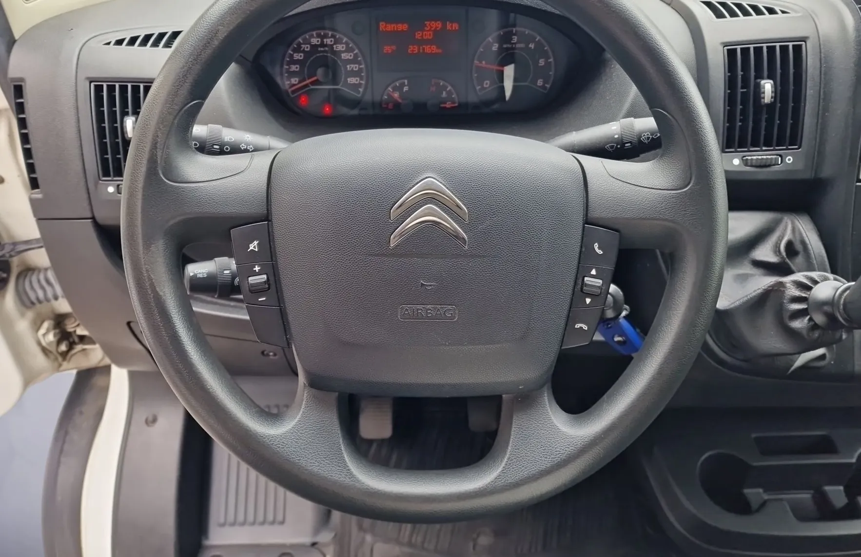 Zunanja slika - Citroën Jumper - 2.2 HDI L4H3 - 9