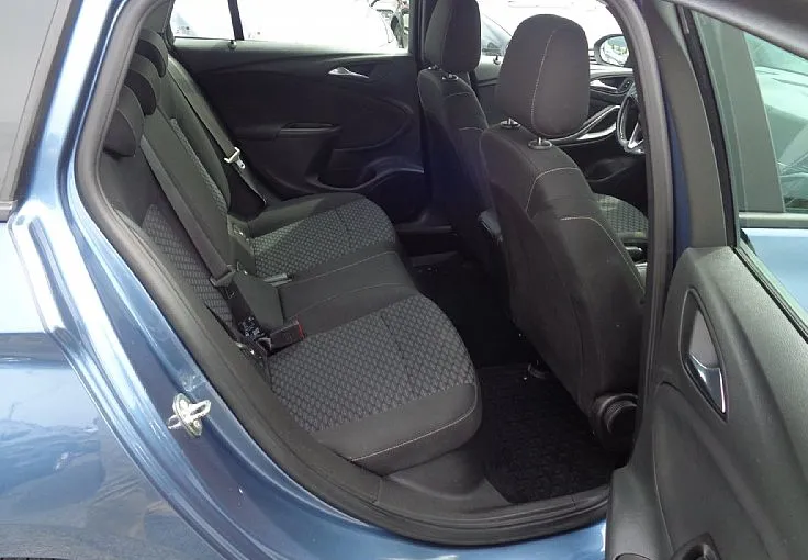 Zunanja slika - Opel Astra - ST 1.6 CDTI - VLEČNA KLJUKA - SERVISNA ZGODOVINA - 8