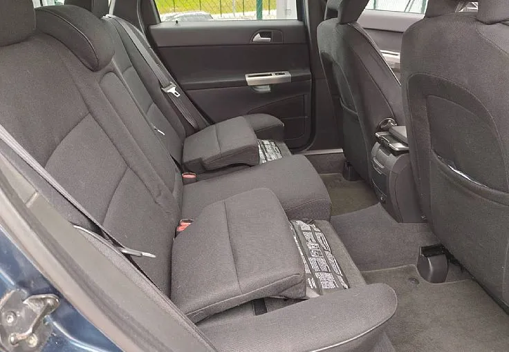 Zunanja slika - Volvo V50 - 1.6 D DRIVe ZELO LEPO OHRANJEN 245110 KM VSE BP - 8
