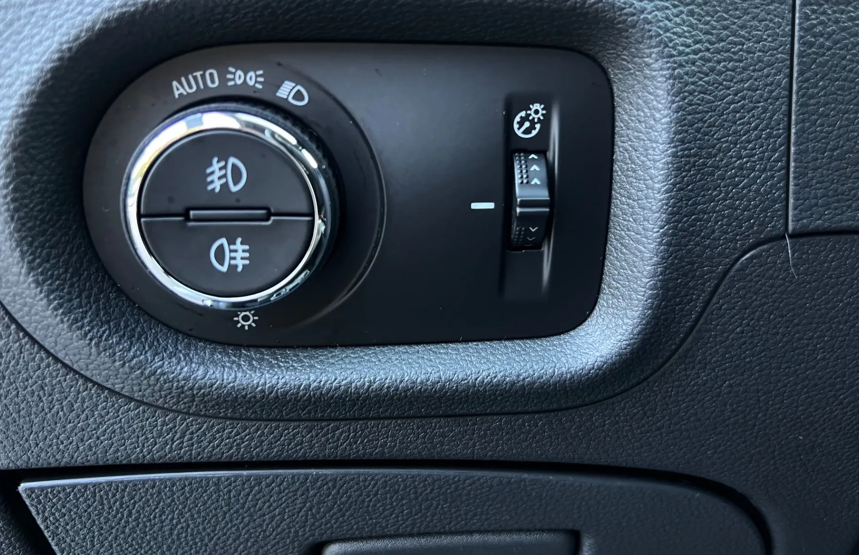 Zunanja slika - Opel Astra - 1.6 CDTI Enjoy slovensko vozilo servisna potrjena - 16