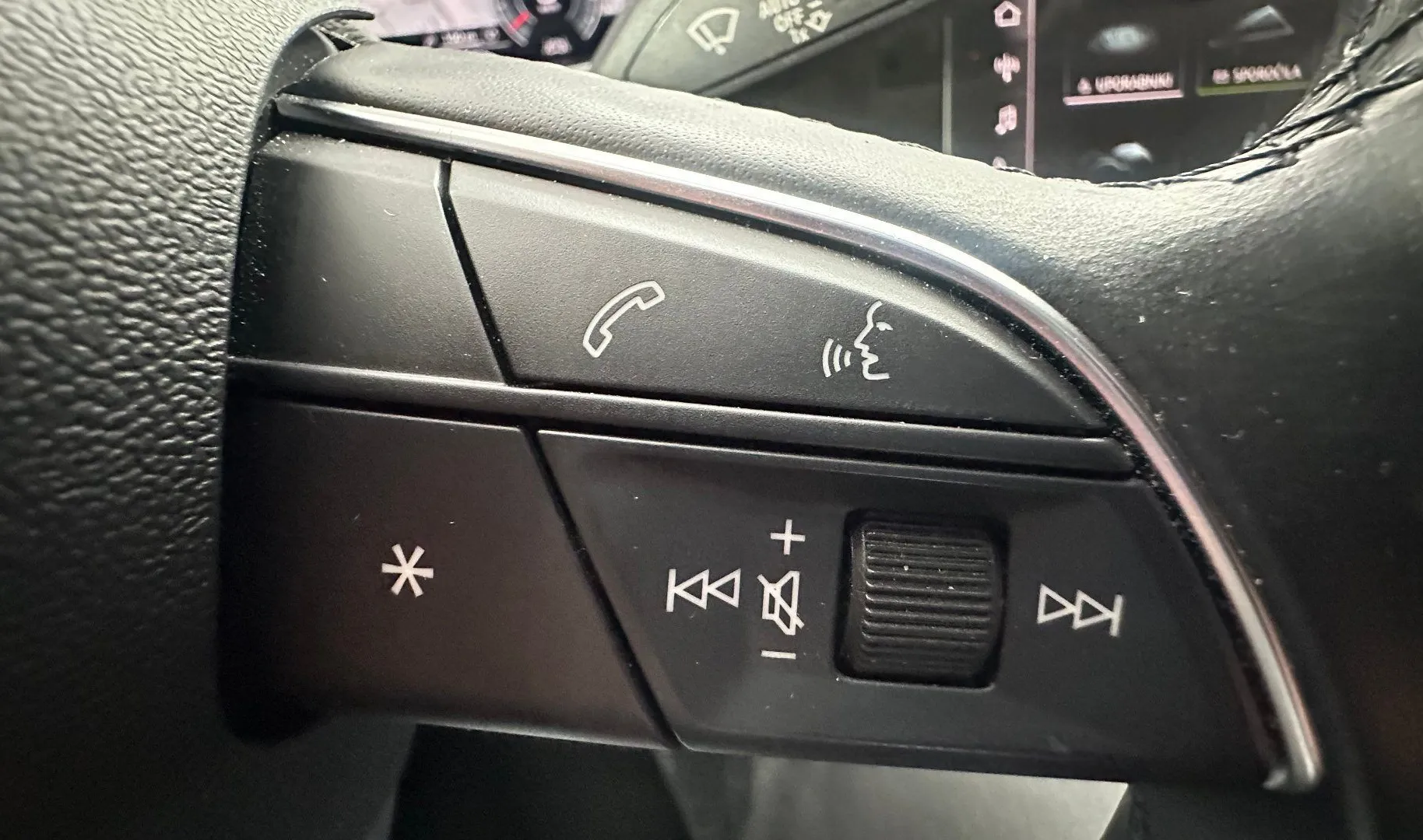 Zunanja slika - Audi Q3 - 35 TDI S tronic.NEMŠKI+4ALU.NAVI.2023.LED.110kw - 13