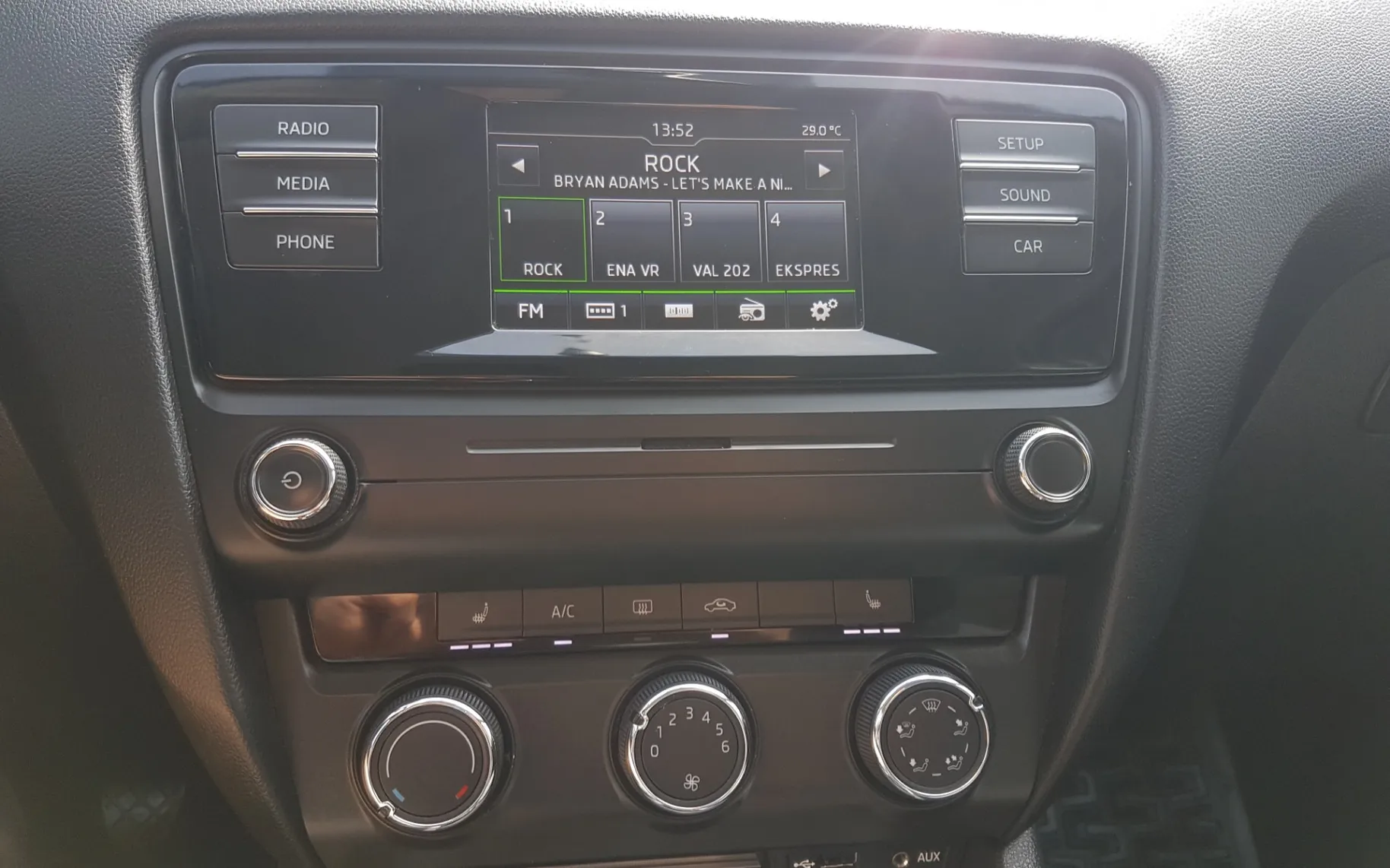 Zunanja slika - Škoda Octavia - Combi 4x4 1.6 TDI Ambition - 15