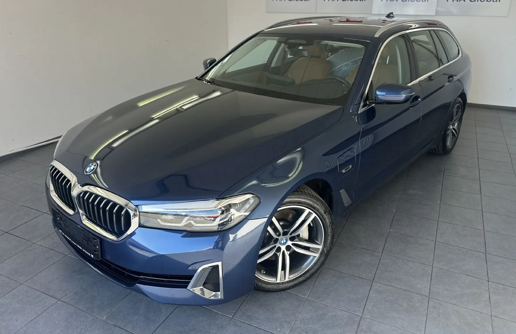 Zunanja slika - BMW Serija 5 - Touring: 530 e Luxury Line 2.0 215KW.NEMŠKI+4ALU.KAMERA. - 1
