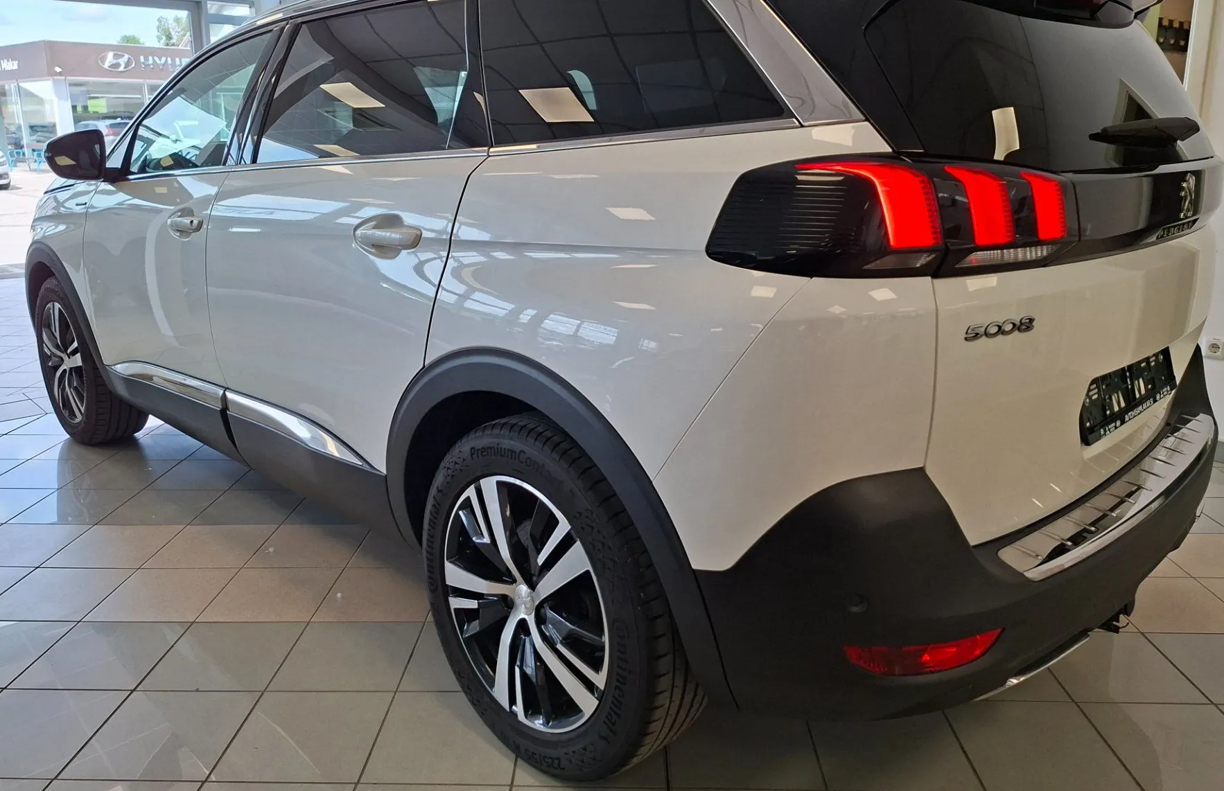 Zunanja slika - Peugeot 5008 - 1.2 PureTech 130 GT Line-1.LAST-SLO-360 KAM- - 3