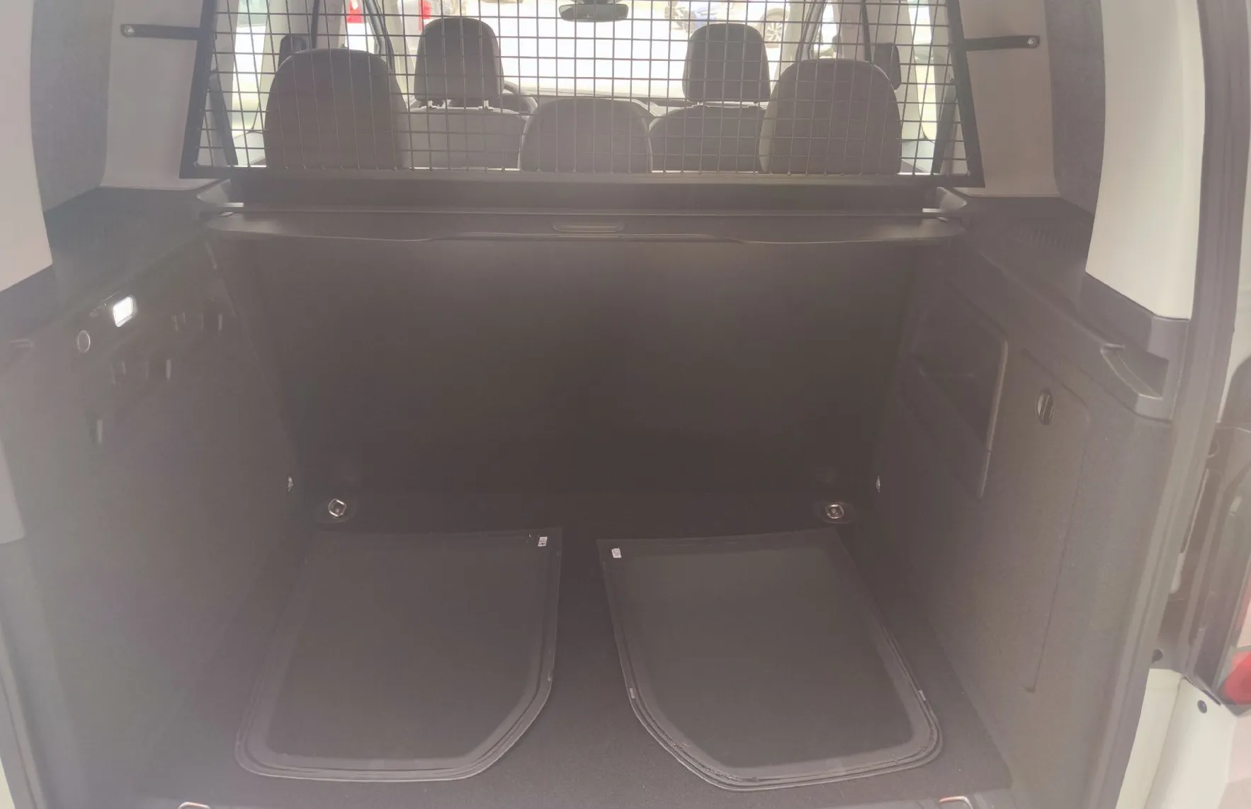 Zunanja slika - Volkswagen Caddy - 2.0 TDI KRPAN - 11