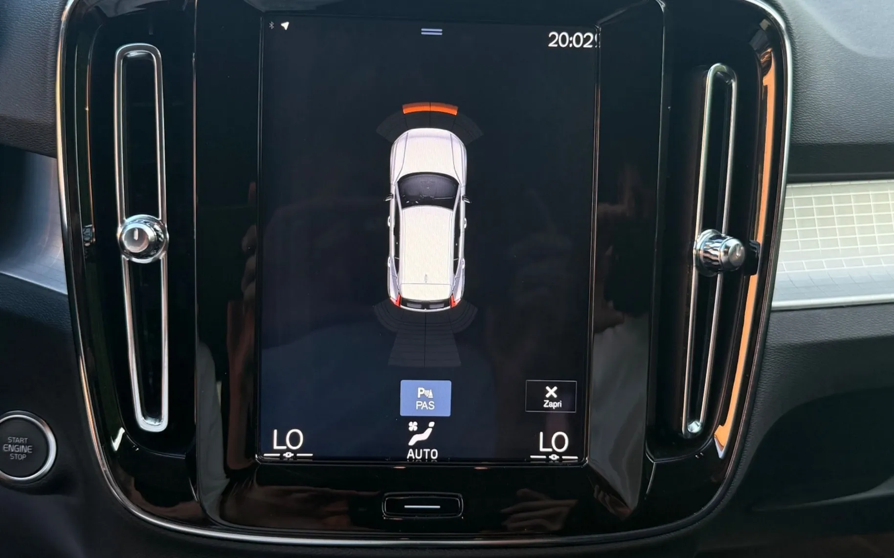 Notranja slika - Volvo XC40 - D3-AUT-145.000km-VIRTUAL-LIZING ZA TUJCE-FUL LED - 12
