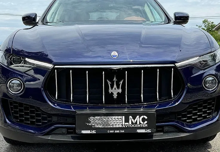 Zunanja slika - Maserati Levante - 3.0d Q4 275ks °21-COL° °KAMERA° °ZRAČNO VZMETENJE° - 2