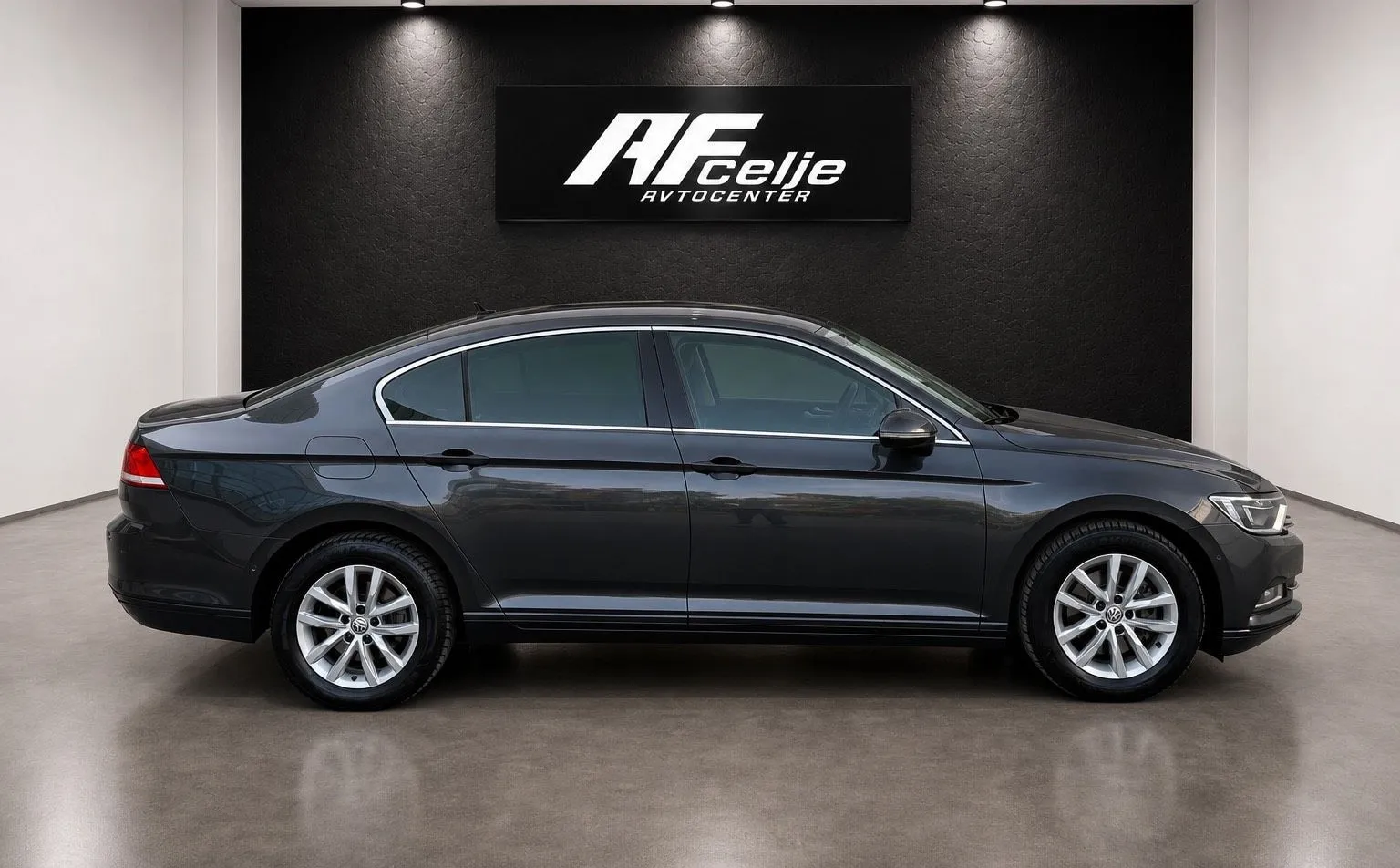 Zunanja slika - VW Passat - 2.0 TDI-DSG-H LINE-169.000km-LIZING ZA TUJCE-NAV.. - 4